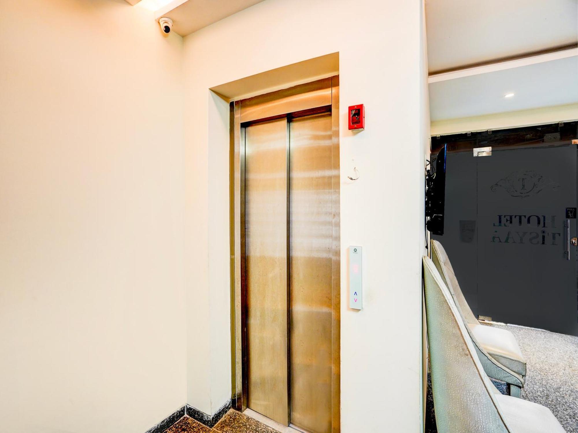 Super Townhouse Pitampura West Enclave Hotel Deli Exterior foto