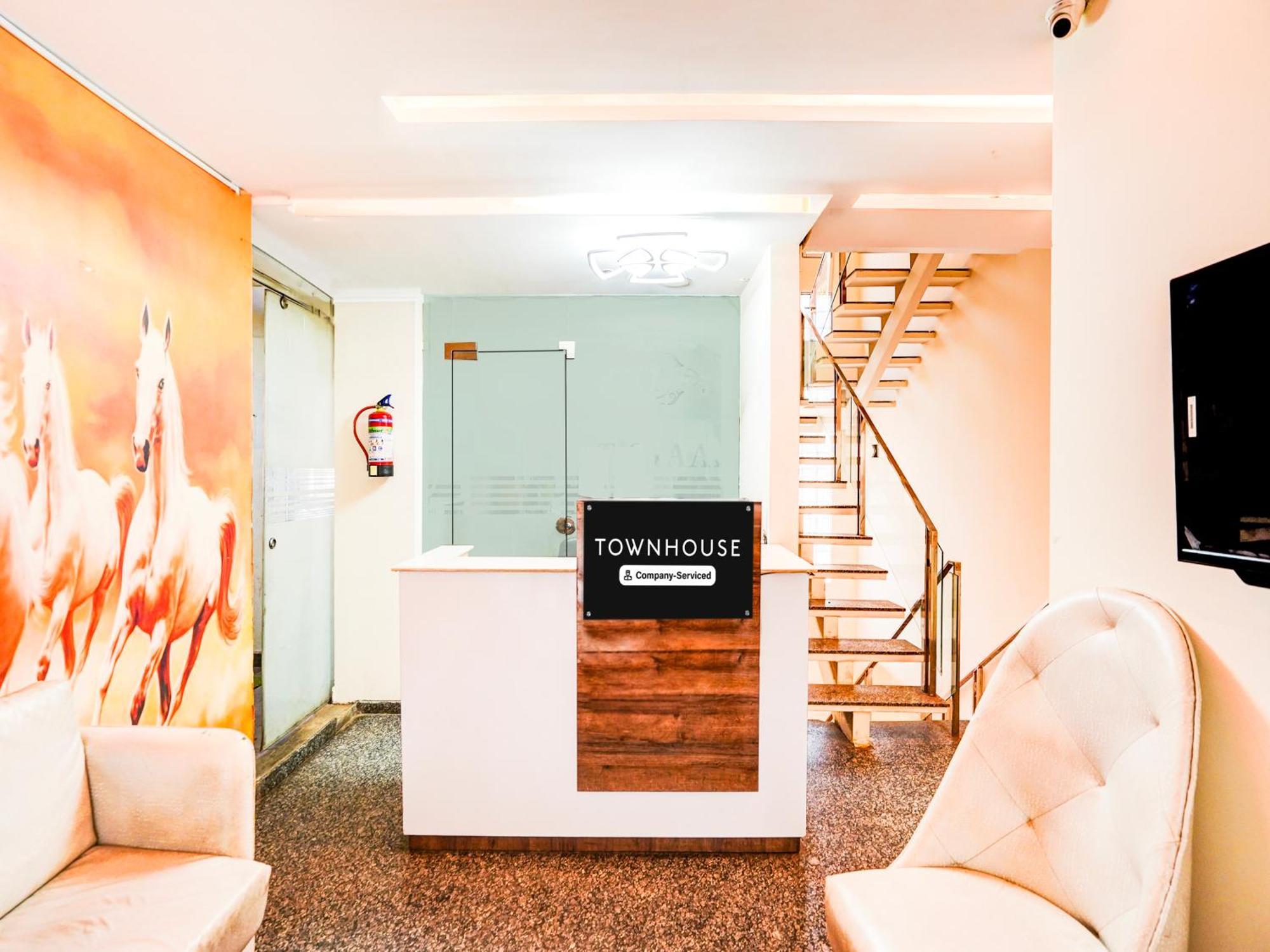 Super Townhouse Pitampura West Enclave Hotel Deli Exterior foto